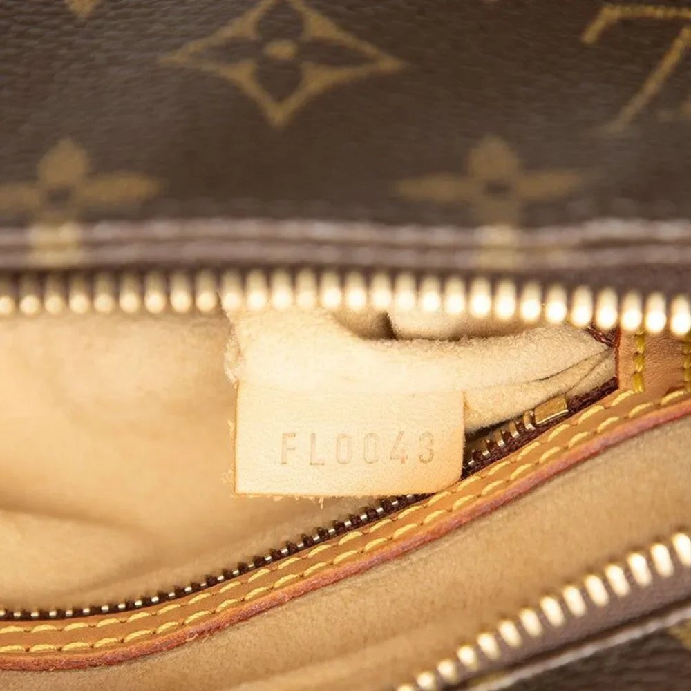 Louis Vuitton Looping MM Shoulder Bag